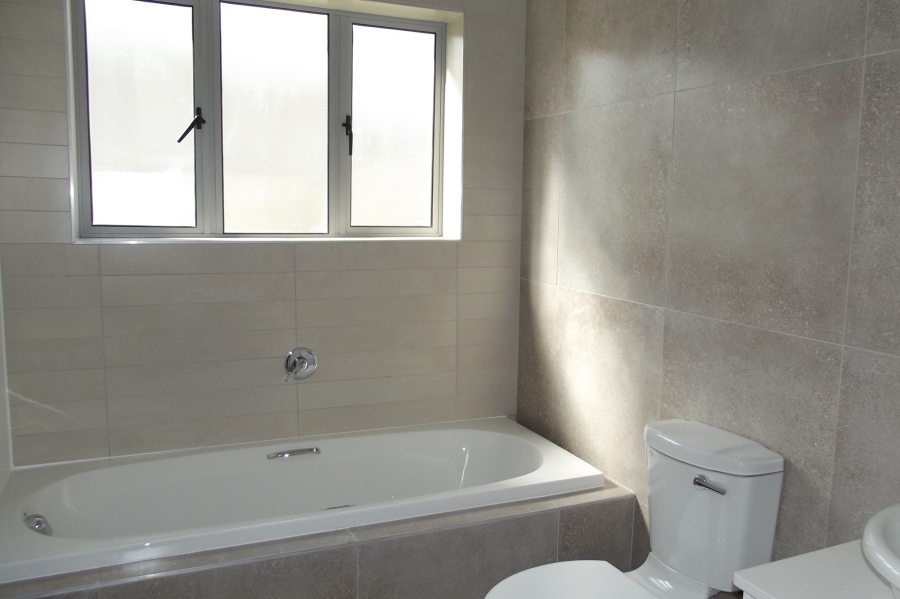 3 Bedroom Property for Sale in Mooikloof Country Estate Western Cape